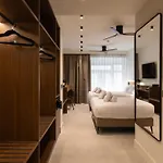 Moontels Colon فندق