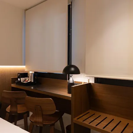 Moontels Colon Hotel