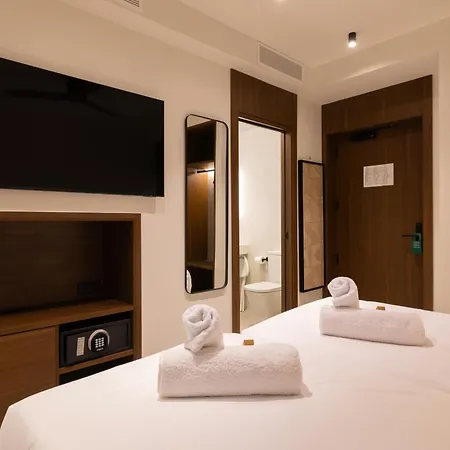 Moontels Colón Hotel