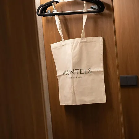 Moontels Colon * Valencia